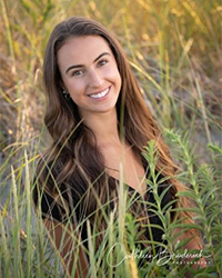 Headshot, Savannah Rose