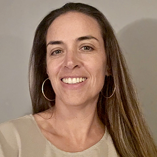 Headshot, Lisa Eaton