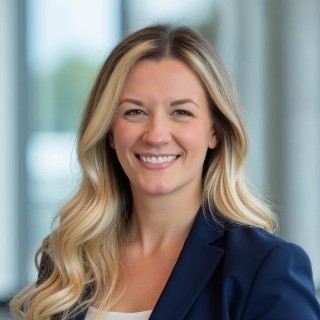 Headshot Shelby Borowski